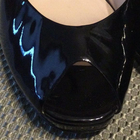 Michael Michael Kors size 10 black patent leather wedge shoes for women - Picture 11 of 11